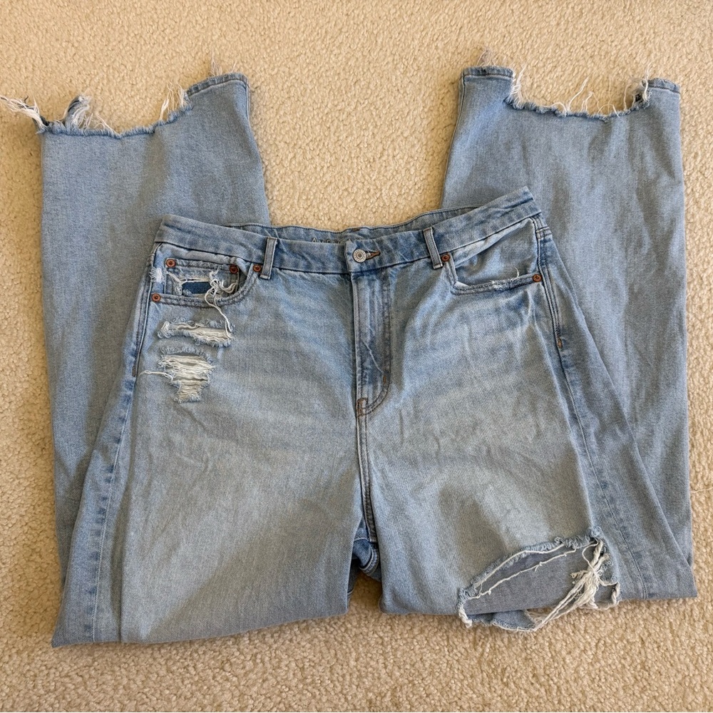 American Eagle Curvy Super High-Rise Baggy Straight Jean